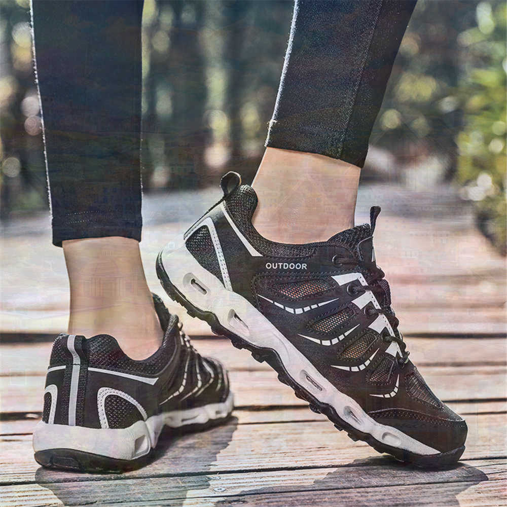 Sumer Round Tip Silver Sneaker - đánh giá và giá Most Expensive Vintage Collection